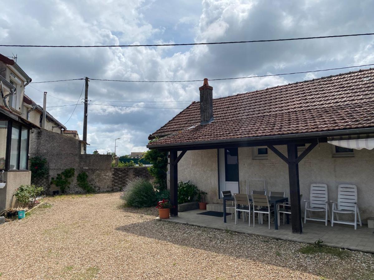 Вілла La Petite Maison Toulon-sur-Arroux Екстер'єр фото